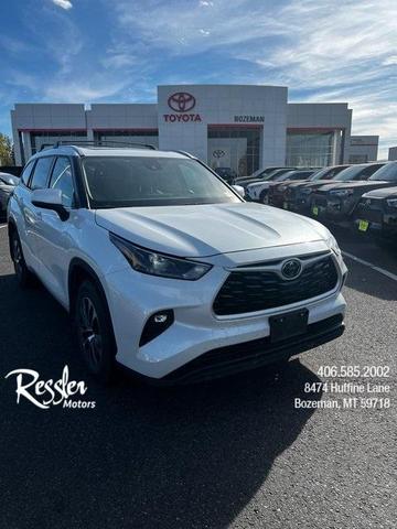 2022 toyota highlander xle