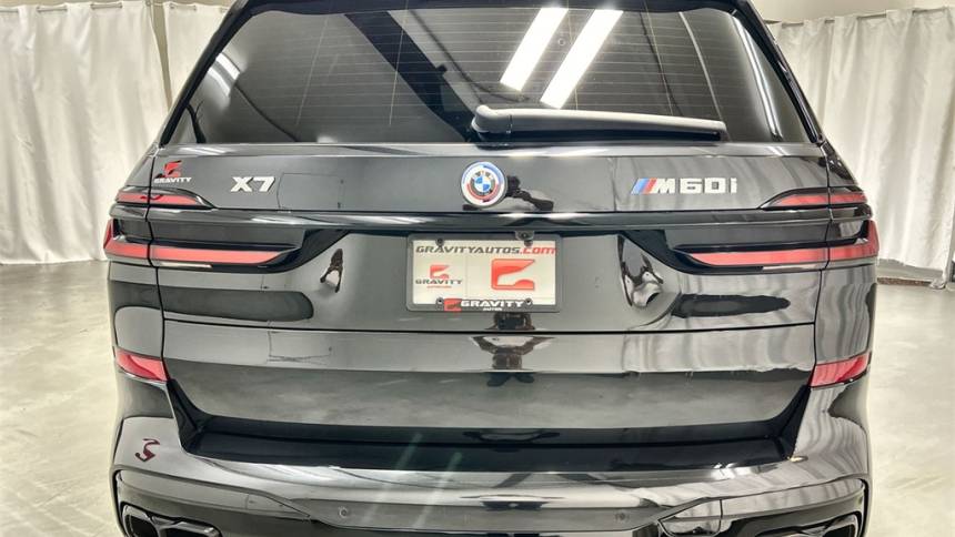 2023 bmw x7 m60i