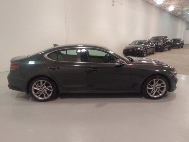2022 genesis g70 2.0t