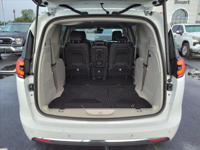 2022 chrysler pacifica touring l