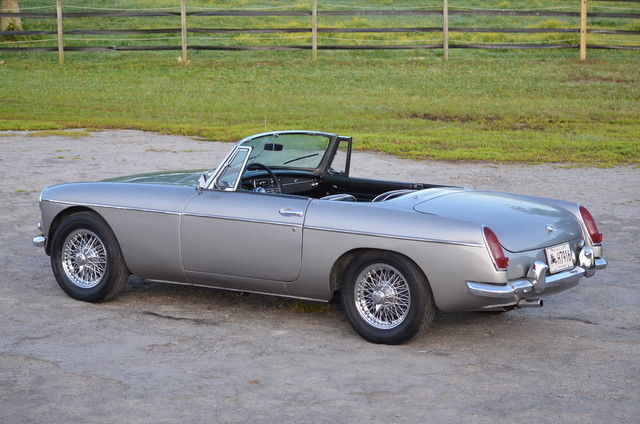 restored pull handle mgb roadster