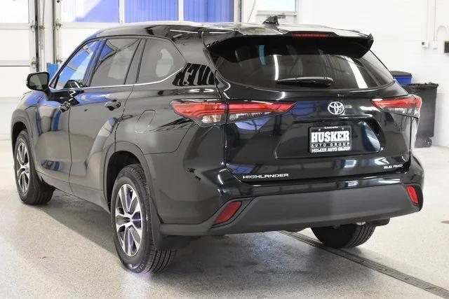 2022 toyota highlander xle