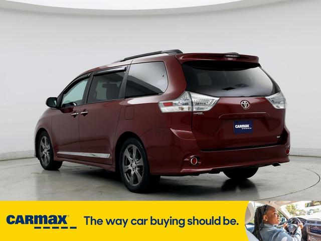 2017 toyota sienna se premium