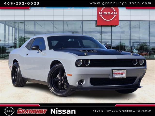 2021 dodge challenger sxt