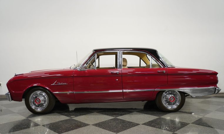 1962 ford falcon sedan