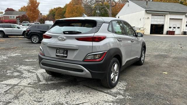 2022 hyundai kona se