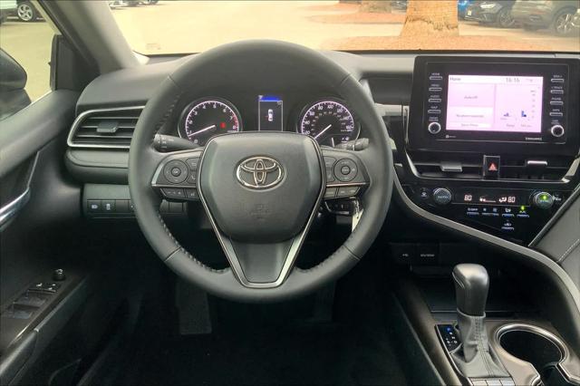 2023 toyota camry se