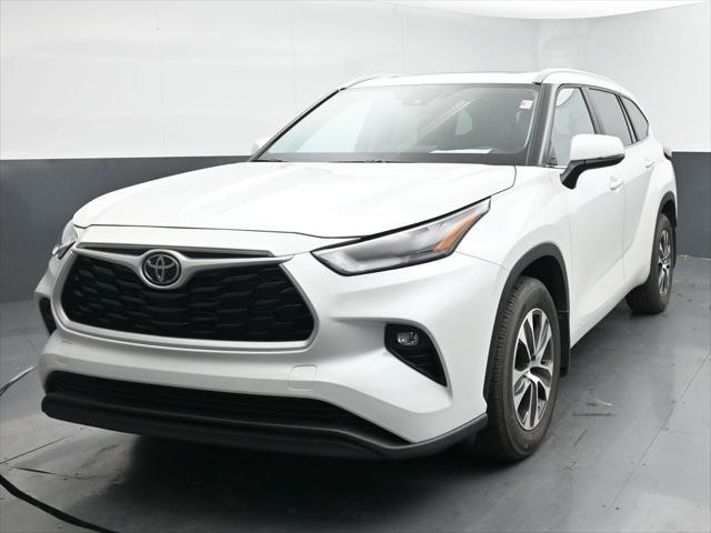 2023 toyota highlander t mulliner