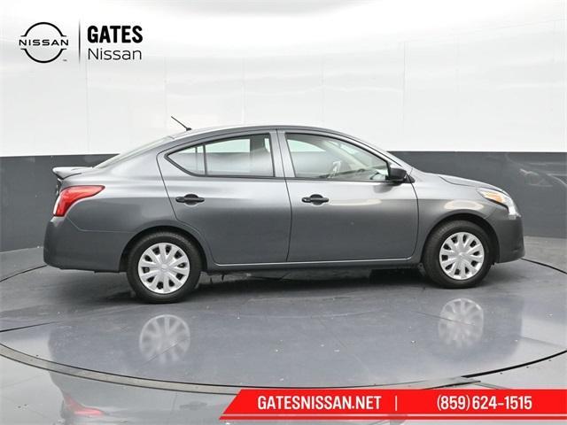 2019 nissan versa 1.6 s+