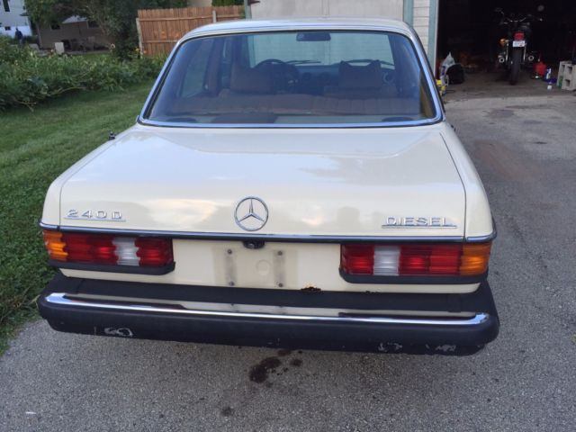 1978 mercedes-benz 240d base sedan 4-door 2.4l low original miles please read