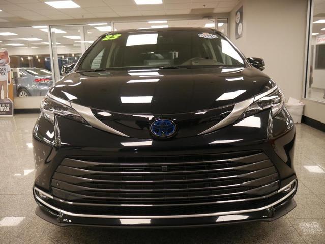 2023 toyota sienna platinum 7 passenger