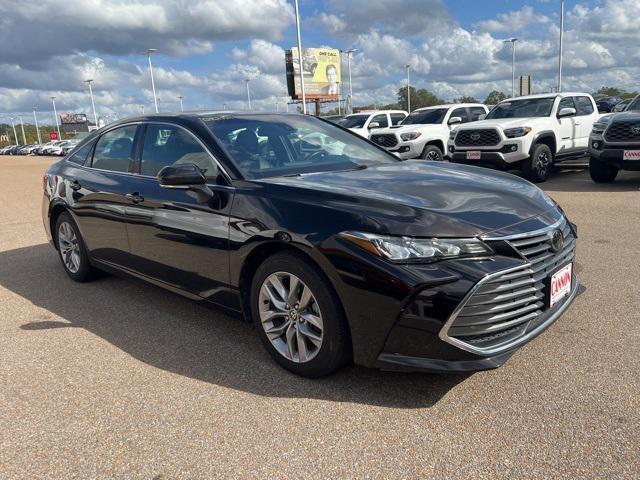 2022 toyota avalon xle