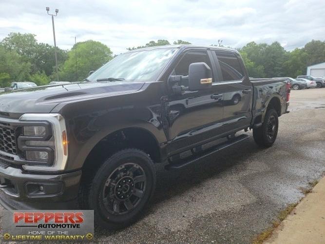 new 2024 ford super duty f-350 srw xl stx