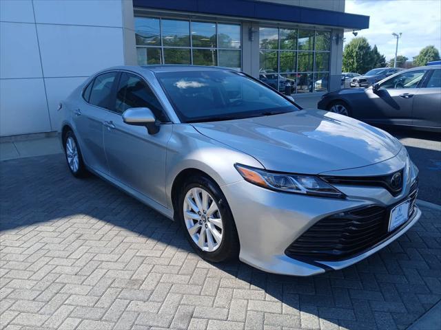 2018 toyota camry le