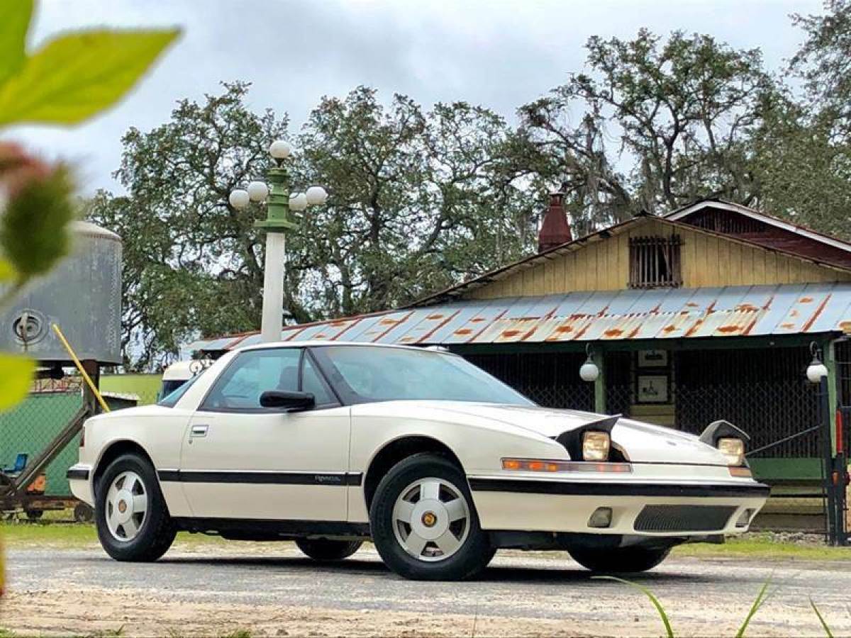 1988 buick reatta coupe (unrestored)
