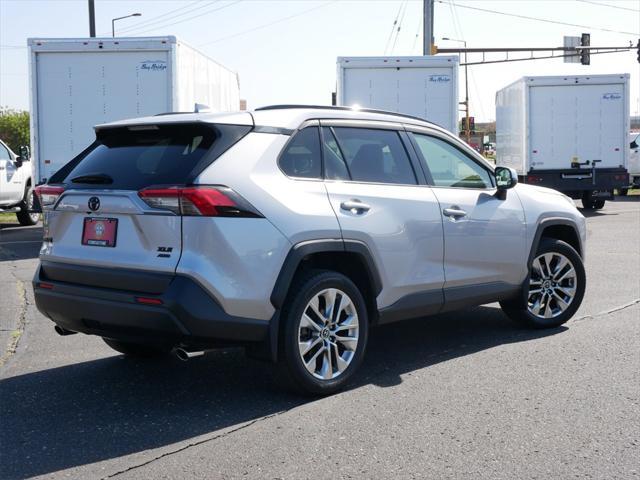 2019 toyota rav4 xle