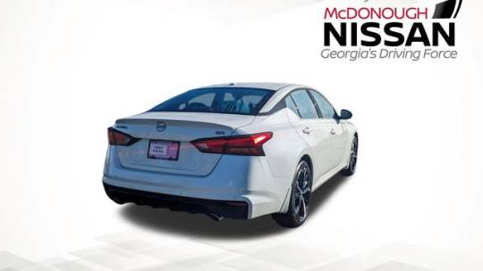 2025 Nissan Altima sr premium package