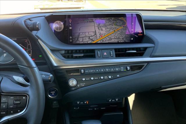 2021 lexus es 300h base