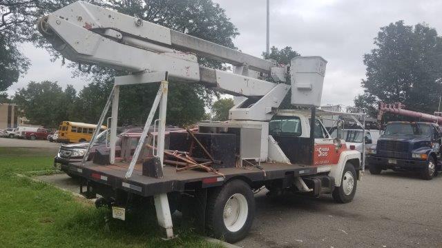 ford f600 double bucket truck, non cdl, insulated