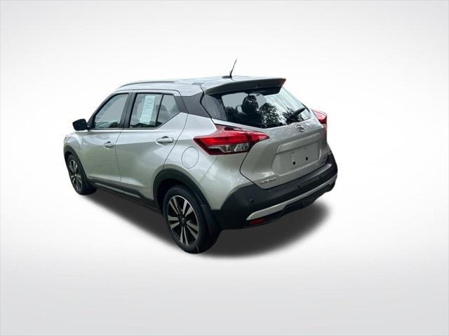 2020 nissan kicks sr