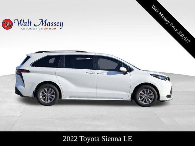 2022 toyota sienna le