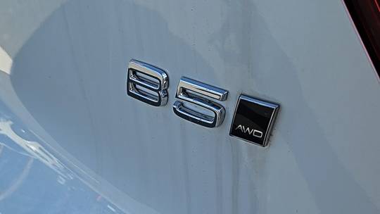 2025 Volvo XC40