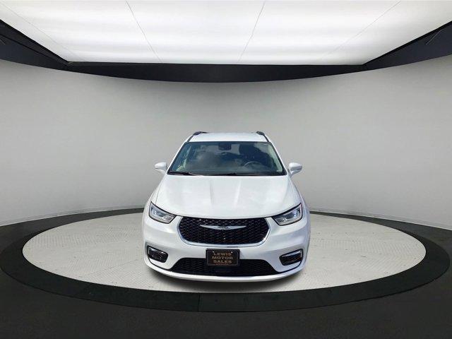 2022 chrysler pacifica touring-l