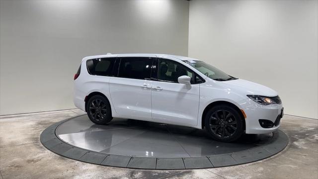 2019 chrysler pacifica touring plus
