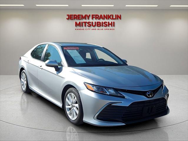 2023 toyota camry le