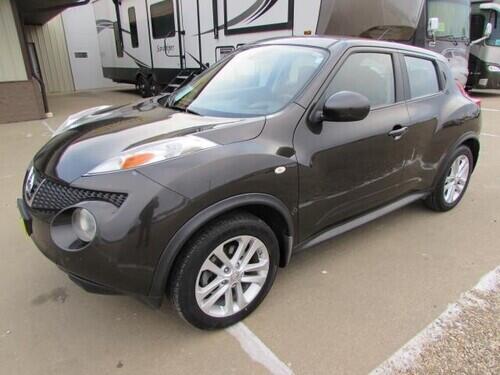 2011 nissan juke s, all wheel drive, clean, economical!