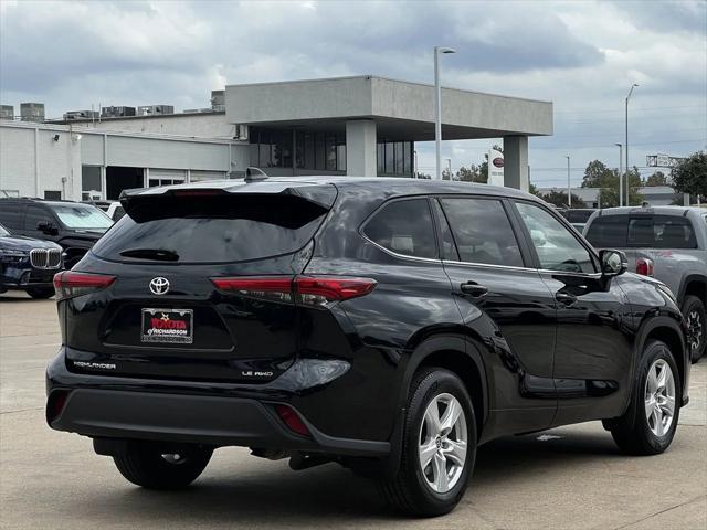 2023 toyota highlander le