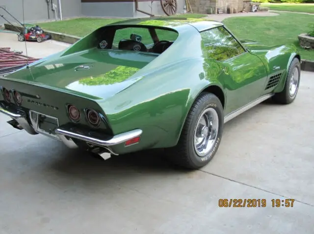 1972 chevrolet corvette coupe 8-cylinder gasoline 4-speed manual rwd mi c84439