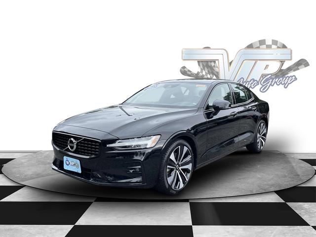 2022 volvo s60 b5 momentum