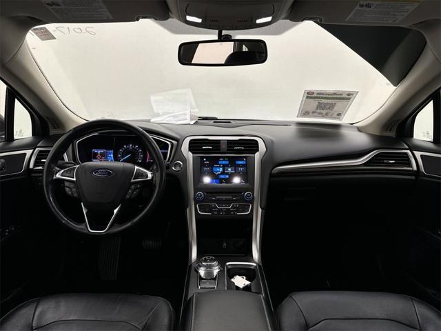 2017 ford fusion se
