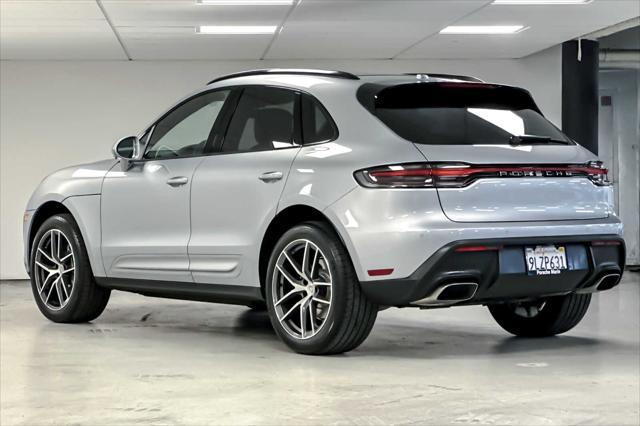 2024 porsche macan base