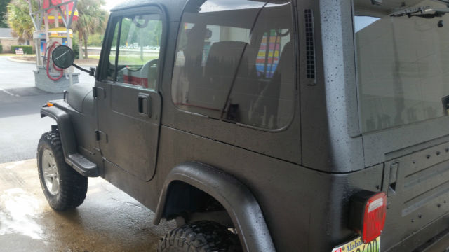 4x4, runs great, new bfg mud tires, rhino lined int/exterior for easy cleanup