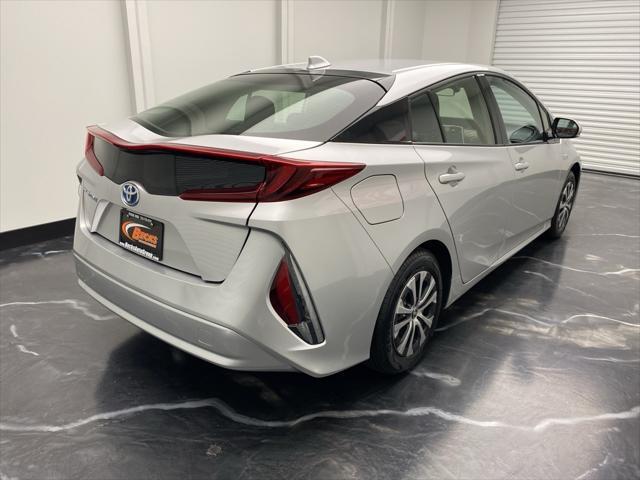 2020 toyota prius prime le