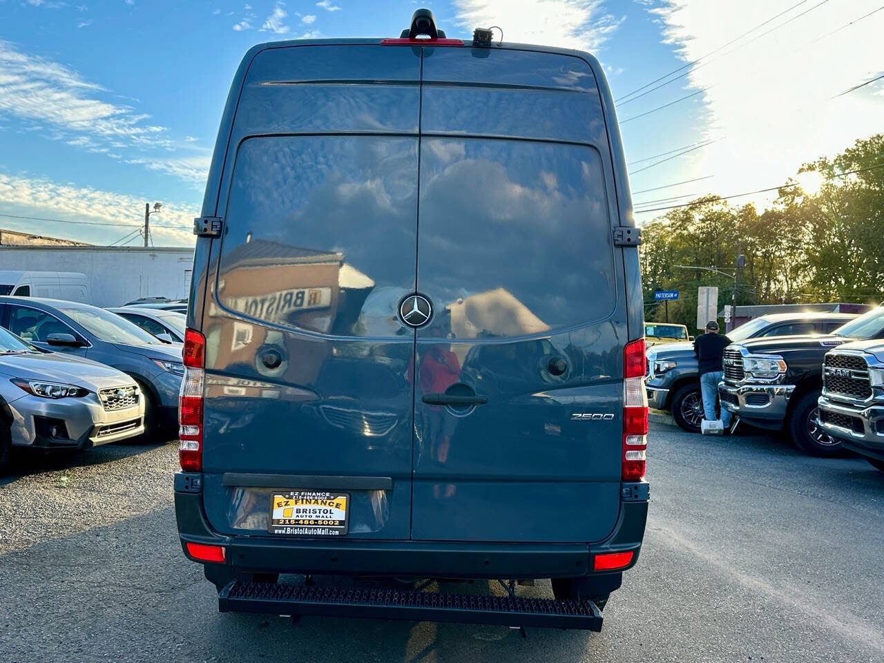 2018 mercedes-benz sprinter 2500 4x2 3dr 144 in. wb cargo van