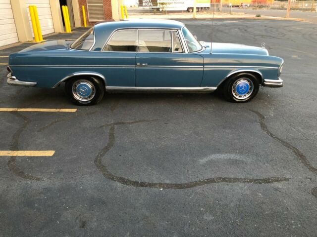 1963 mercedes benz 300 se coupe mercedes blue