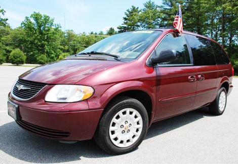 2002 chrysler town country lx in rhode island