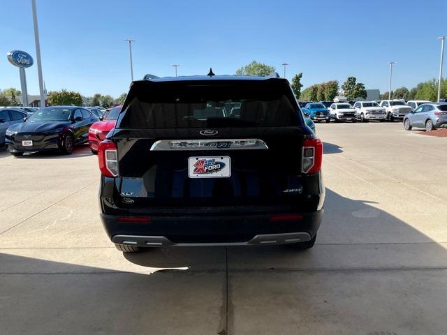 2022 ford explorer xlt