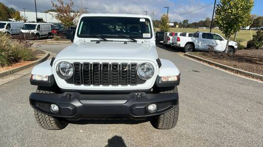 2025 Jeep Gladiator