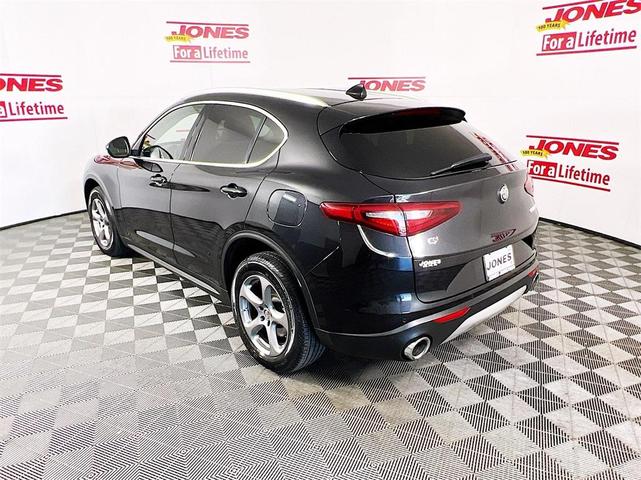 2021 alfa romeo stelvio base