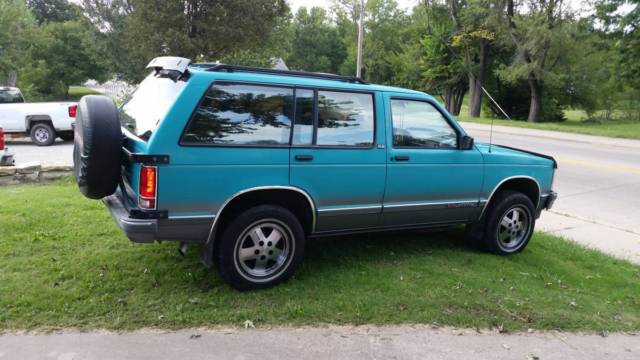 1992 gmc jimmy sle sport utility 4-door 4.3l 2nd owner low miles
