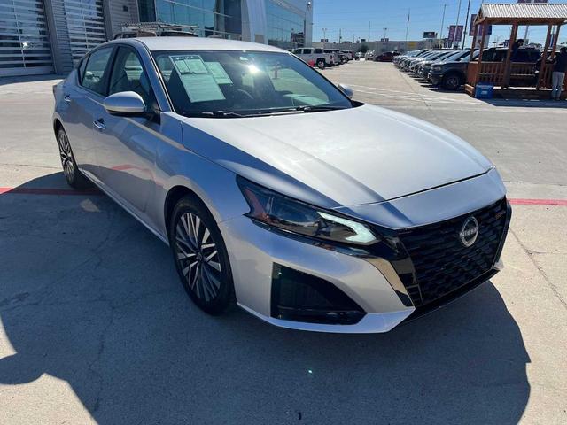 2023 nissan altima 2.5 sv