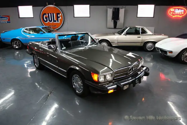 beautiful condition, anthracite grey/black leather, both tops, 204 pics & video
