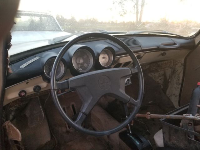 1971 volkswagen squareback. good project car. automatic. no reserve