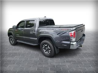 2022 Toyota Tacoma sr v6