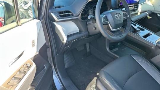 2025 Toyota Sienna