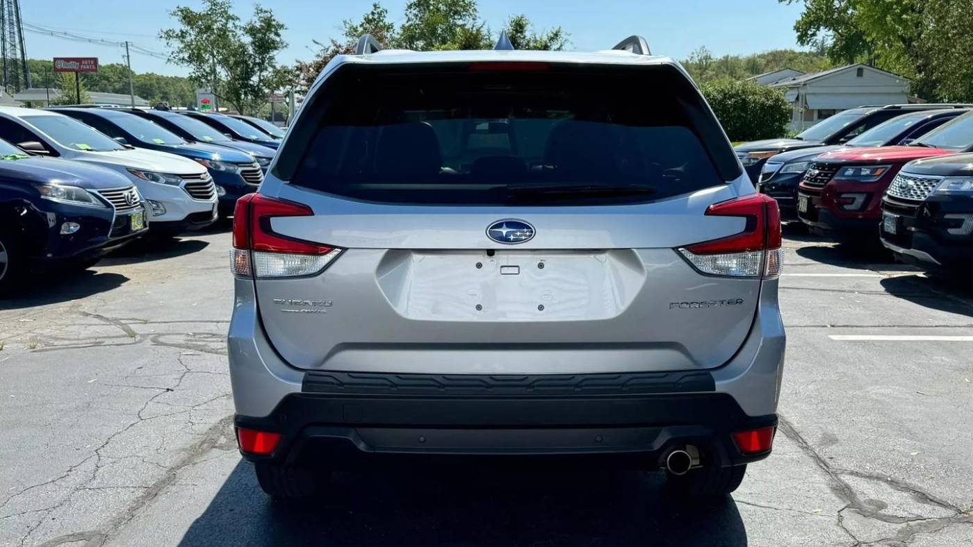 2021 subaru forester limited